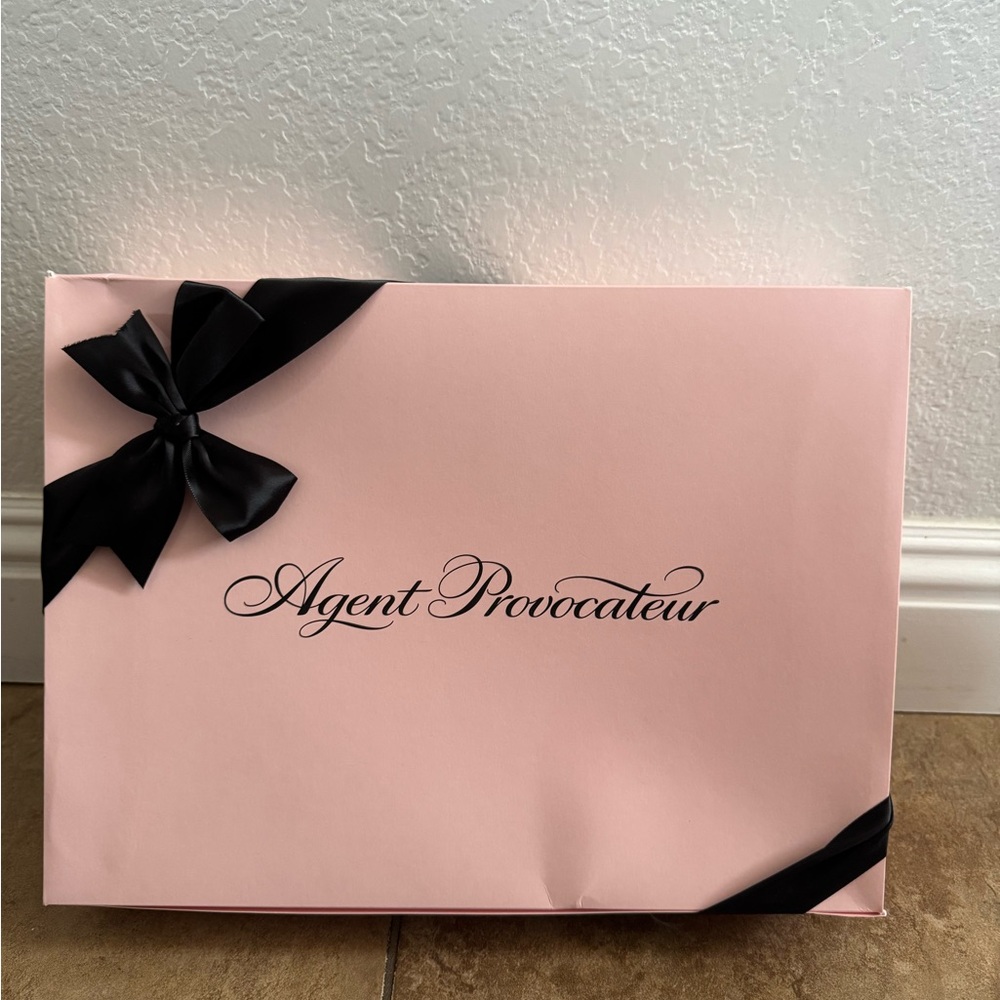 Agent Provocateur Lorna bikini cupped bra 32F - Picture 2 of 3